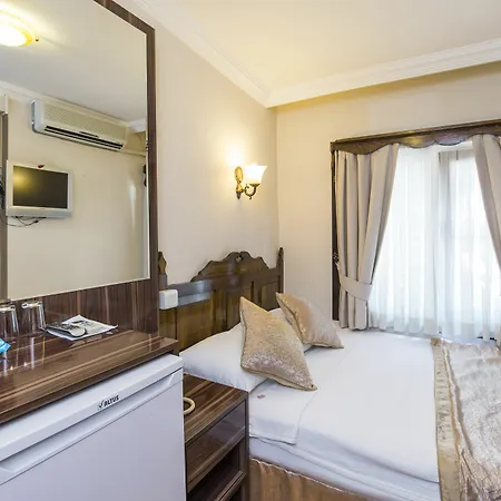 Naz Wooden House 3* Istanboel