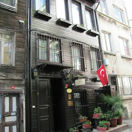 Gasthuis Naz Wooden House Istanboel