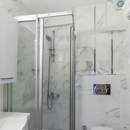 בית הארחה Naz Wooden House