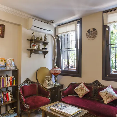 Naz Wooden House בית הארחה