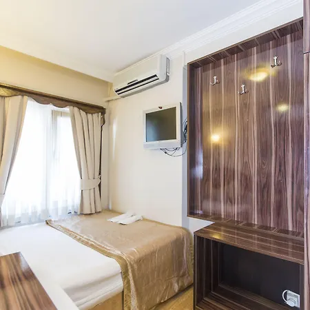 Naz Wooden House בית הארחה 3*