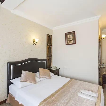 Naz Wooden House 3*