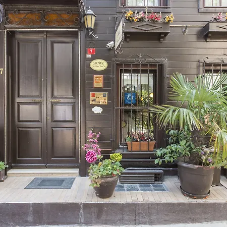 Naz Wooden House 3* איסטמבול