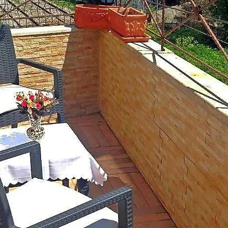 Naz Wooden House Vendégház 3*