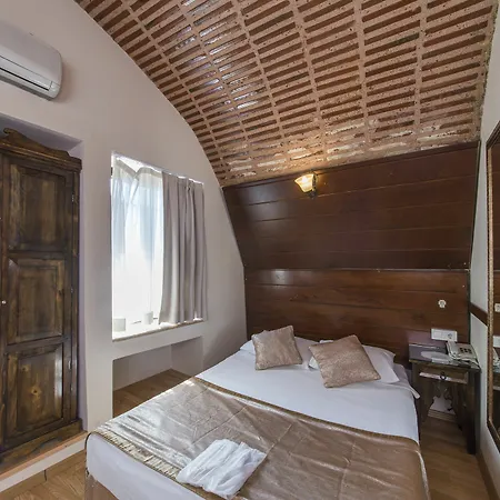 Naz Wooden House Istanbul