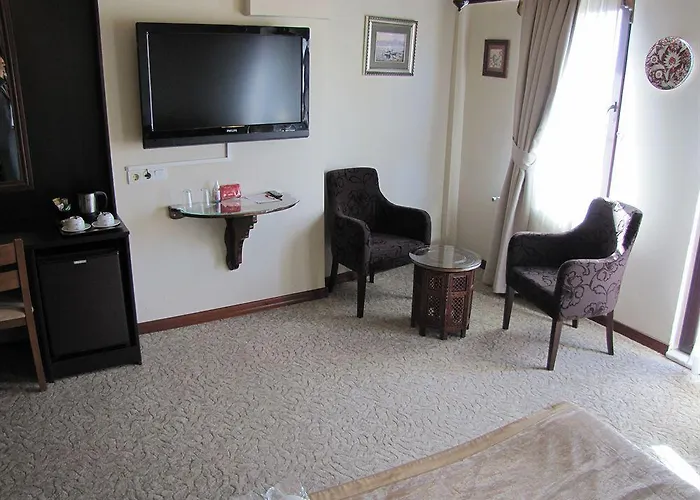 Πανσιόν Naz Wooden House 3*