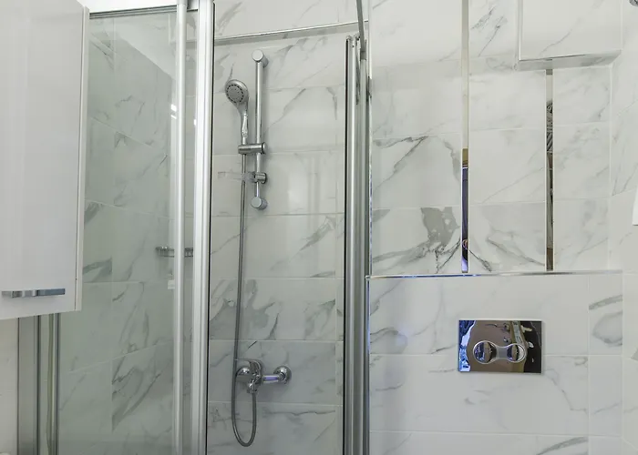 Πανσιόν Naz Wooden House