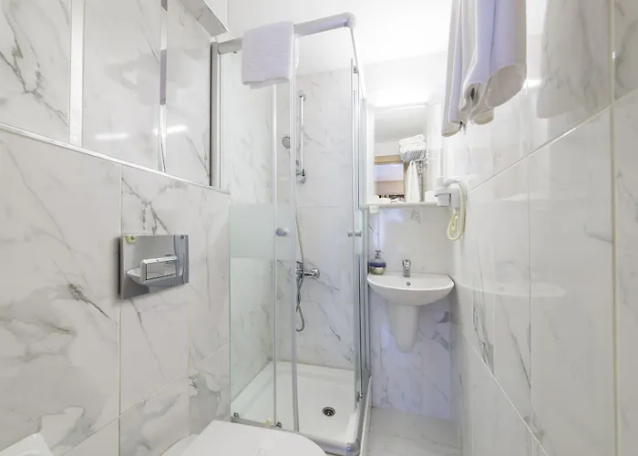 Πανσιόν Naz Wooden House