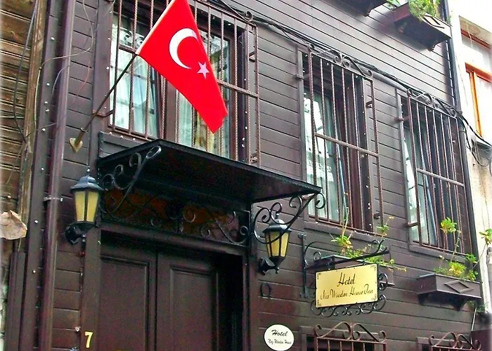 Πανσιόν Naz Wooden House