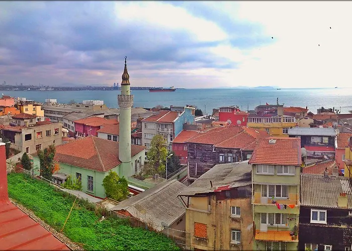 Πανσιόν Naz Wooden House 3*