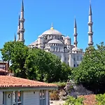 Naz Wooden House 3* Isztambul