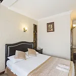 Naz Wooden House 3*
