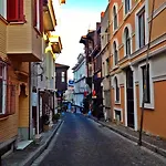 Naz Wooden House 3* Isztambul